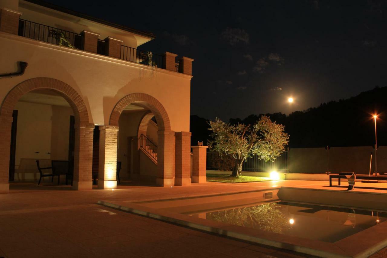 Residence Stella Del Gran Sasso Colledara Exteriér fotografie