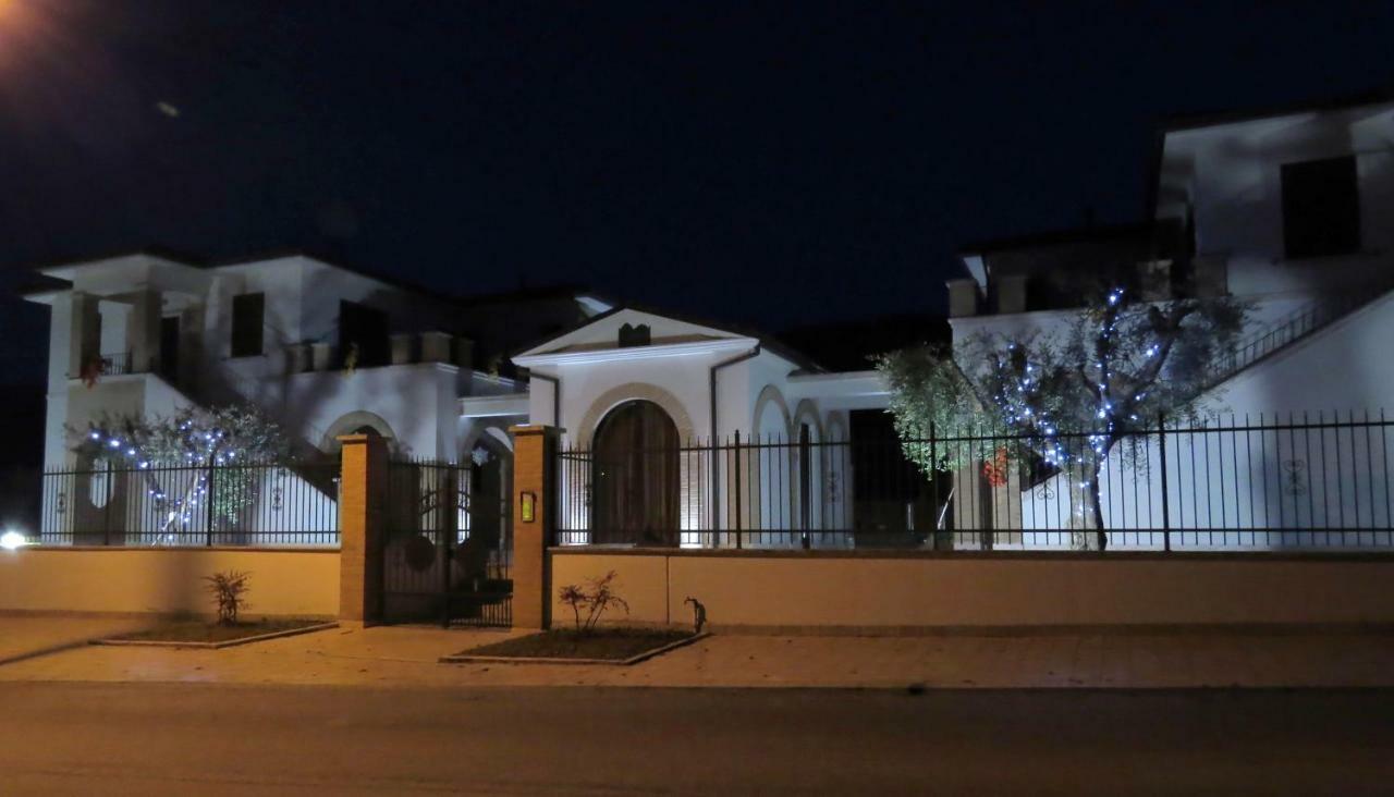 Residence Stella Del Gran Sasso Colledara Exteriér fotografie