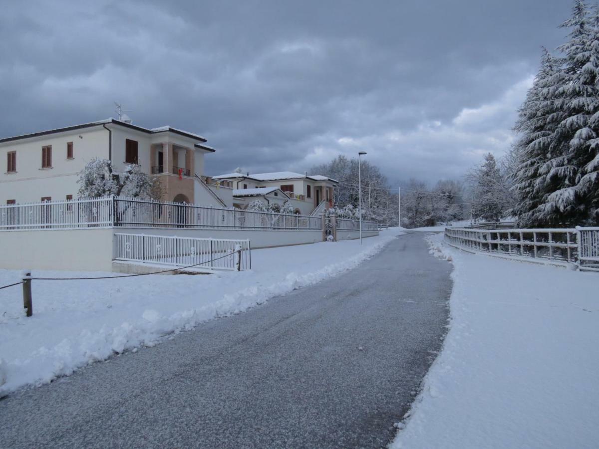 Residence Stella Del Gran Sasso Colledara Exteriér fotografie