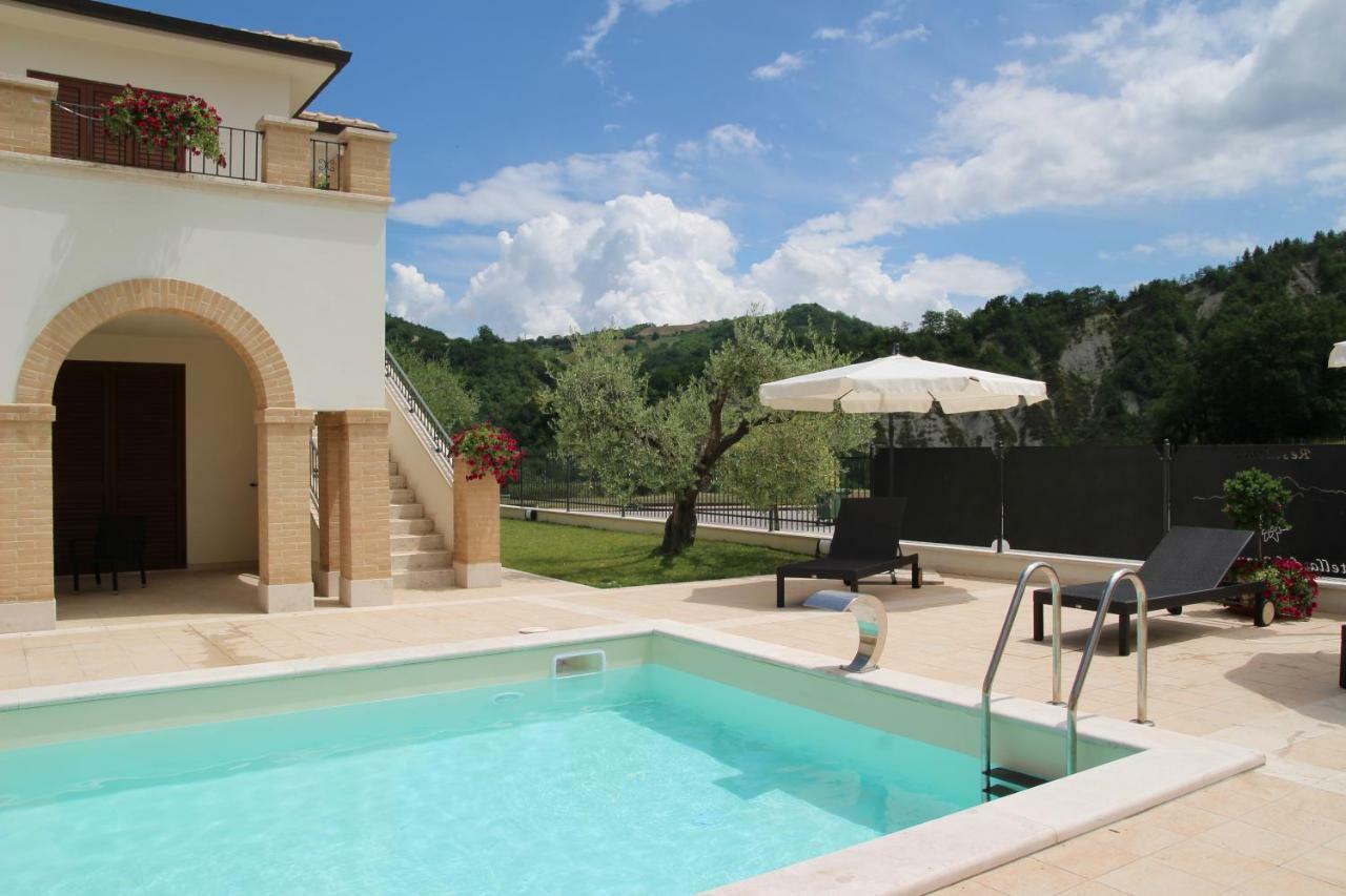Residence Stella Del Gran Sasso Colledara Exteriér fotografie