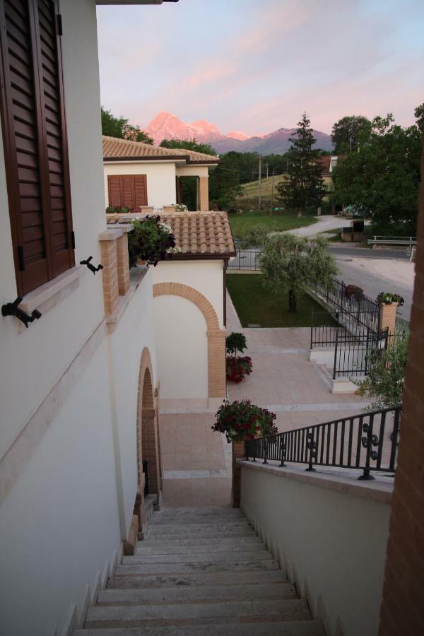 Residence Stella Del Gran Sasso Colledara Exteriér fotografie