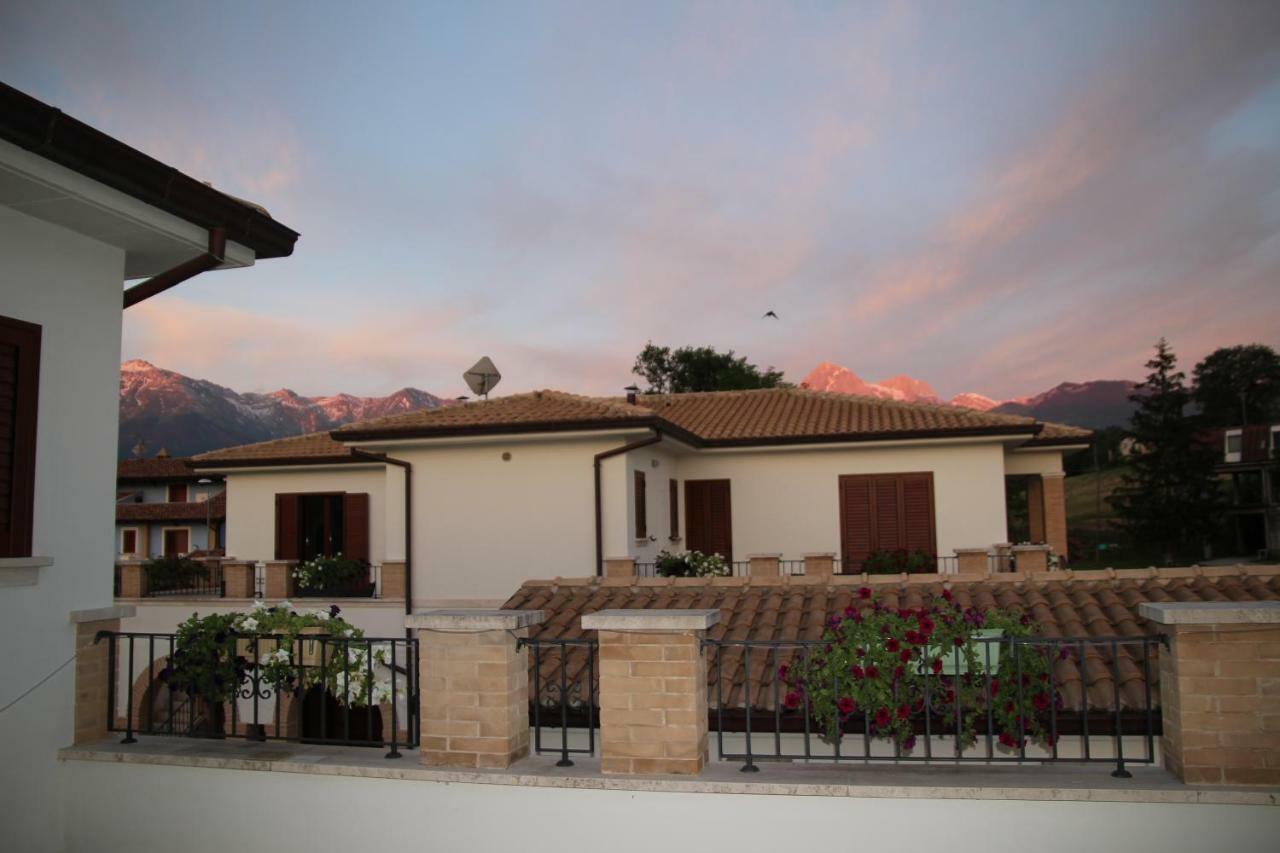 Residence Stella Del Gran Sasso Colledara Exteriér fotografie