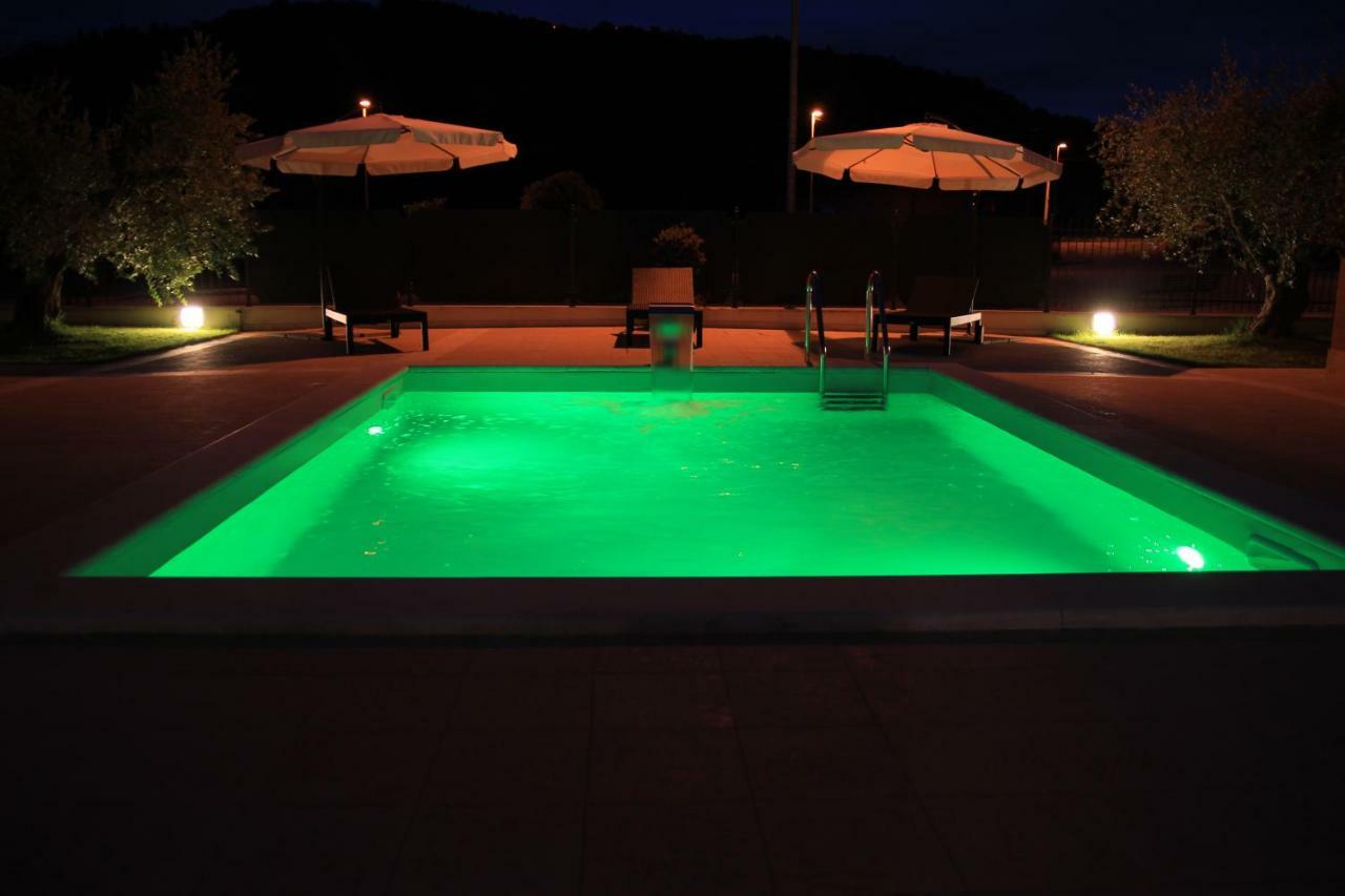 Residence Stella Del Gran Sasso Colledara Exteriér fotografie